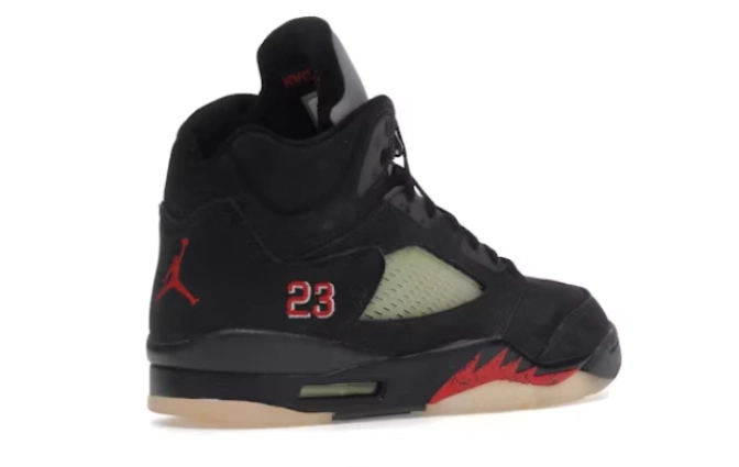 (W) 6 Retro Triple Jordan DB9818-001 SD Black 0803